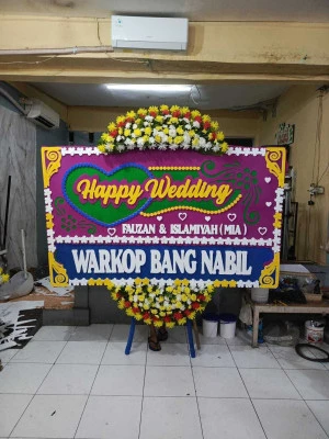 Papan Bunga di Sudipayung Ngampel
