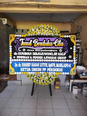Papan Bunga di Sudipayung Ngampel